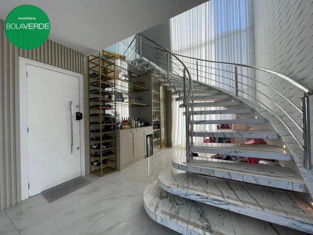 Casa de condomínio à venda com 3 quartos, 289m² - Santa Regina,Camboriú